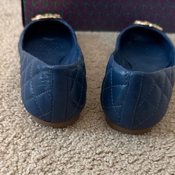 Tory Burch Dark Blue Quilted Flats with Gold Emblem - Picture 6 of 8